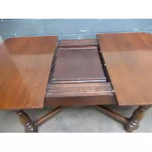 Antiker Eichen-Esstisch aus den 1920er Jahren – Ausziehbar für 6-8 Personen