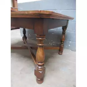 Antiker Eichen-Esstisch aus den 1920er Jahren – Ausziehbar für 6-8 Personen