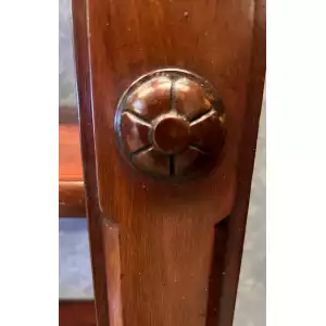 Seltenes Paar hohe viktorianische Mahagoni-Bibliotheksregale – Exquisite Handwerkskunst