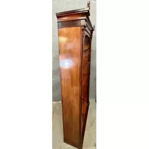 Seltenes Paar hohe viktorianische Mahagoni-Bibliotheksregale – Exquisite Handwerkskunst