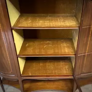 Antike Edwardianische Mahagoni-Vitrine mit Intarsien & Glastür (frühes 20. Jahrhundert)
