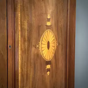 Antike Edwardianische Mahagoni-Vitrine mit Intarsien & Glastür (frühes 20. Jahrhundert)