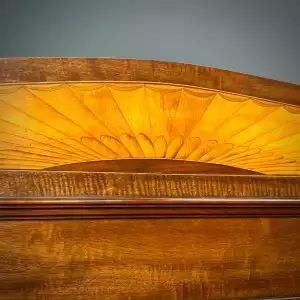 Antike Edwardianische Mahagoni-Vitrine mit Intarsien & Glastür (frühes 20. Jahrhundert)