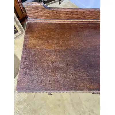 Vintage Eichen-Sideboard aus den 1930er Jahren – Rustikaler Charme mit Barley-Twist-Beinen