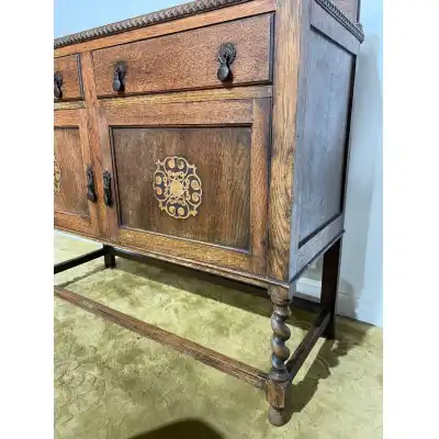 Vintage Eichen-Sideboard aus den 1930er Jahren – Rustikaler Charme mit Barley-Twist-Beinen