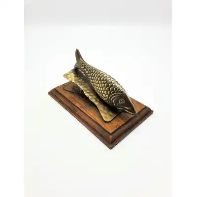 Sprung Brass Fish Note Holder auf Eichenbasis