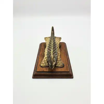 Sprung Brass Fish Note Holder auf Eichenbasis