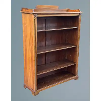 Antikes Mahagoni-Bücherregal – Offenes Design mit Galerie & Verzierungen, 19. Jahrhundert