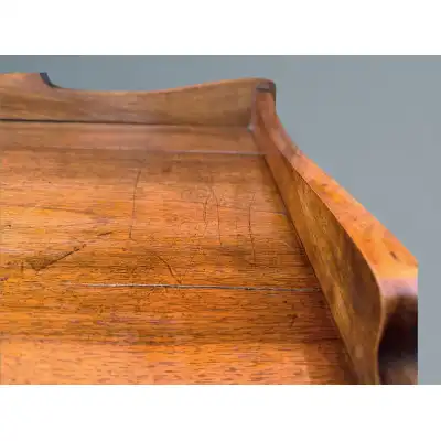 Antikes Mahagoni-Bücherregal – Offenes Design mit Galerie & Verzierungen, 19. Jahrhundert