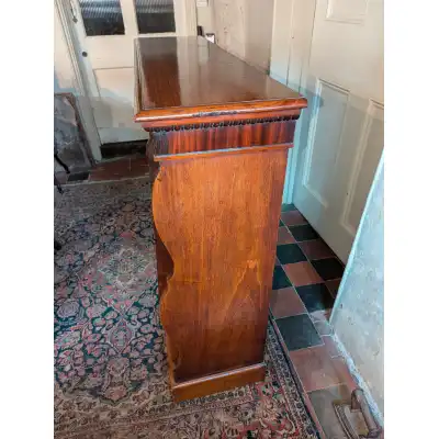 Antikes offenes Mahagoni-Bücherregal – Stilvolles Design, 19. Jahrhundert