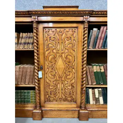 Exquisites Paar viktorianische Bücherregale im Richard-Bridgens-Stil – Massives Eichenholz, 19. Jahrhundert