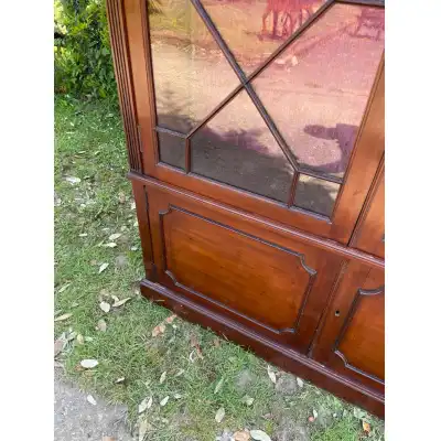 Antike Mahagoni-Vitrinenschrank  – Zeitlose Eleganz aus dem Jahr 1880