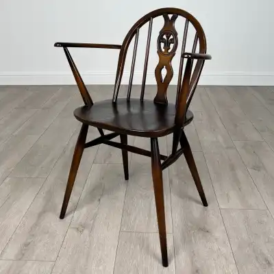 Esstisch-Ausziehbar mit 6 Stühlen  Esche Massiv 