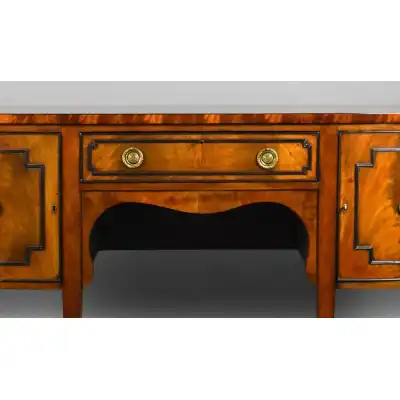 Antikes Mahagoni-Sideboard