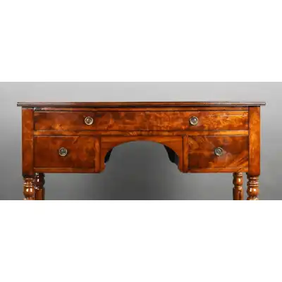 Mahagoni-Sideboard  Schreibtisch