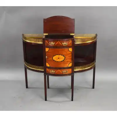Elegantes Edwardianisches Mahagoni-Sideboard mit Intarsien & Messinggalerie (ca. 1901-1910)