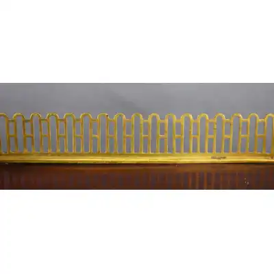 Elegantes Edwardianisches Mahagoni-Sideboard mit Intarsien & Messinggalerie (ca. 1901-1910)