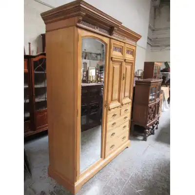 Antiker viktorianischer Kleiderschrank aus Eschenholz (ca. 1890) – Stilvoll & funktional