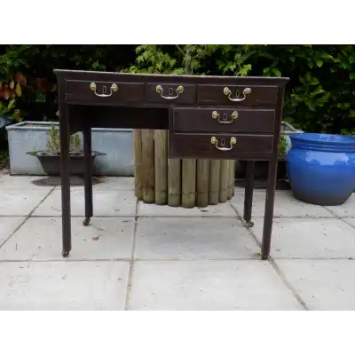 Viktorianischer Schreibtisch – Klassische Eleganz mit 5 Schubladen