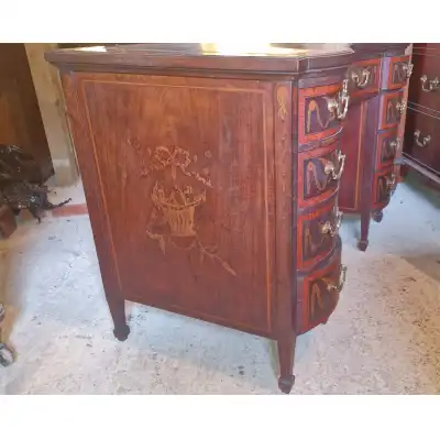 Antiker Schreibtisch 