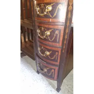 Antiker Schreibtisch 