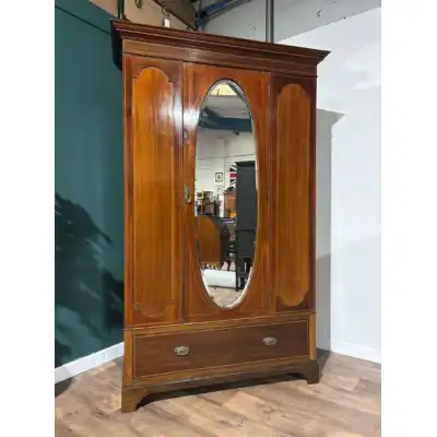 Antiker Edwardianischer Mahagoni-Kleiderschrank mit Spiegel & Intarsien – Eleganz & Funktionalität