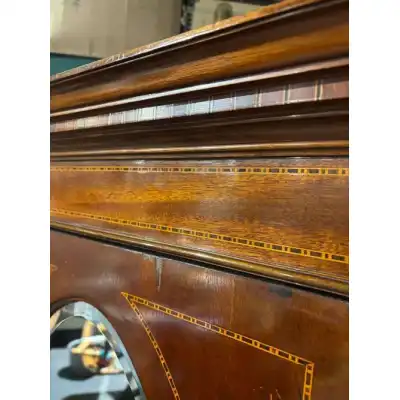 Antiker Edwardianischer Mahagoni-Kleiderschrank mit Spiegel & Intarsien – Eleganz & Funktionalität