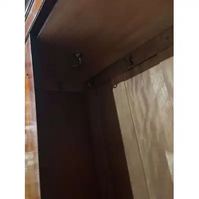 Antiker Edwardianischer Mahagoni-Kleiderschrank mit Spiegel & Intarsien – Eleganz & Funktionalität