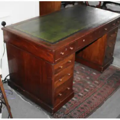 Viktorianischer Mahagoni-Schreibtisch – Zeitlose Eleganz & Funktionalität
