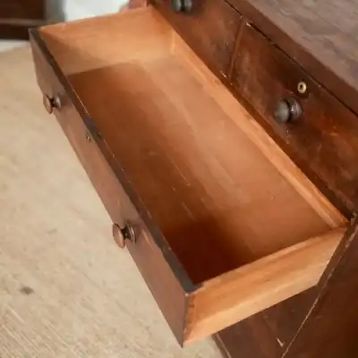 Georgianische Mahagoni-Kommode – Eleganz aus dem 18. Jahrhundert