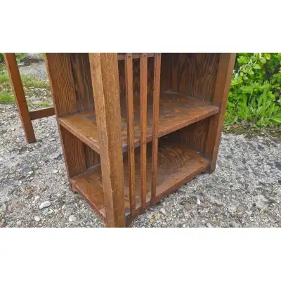 Seltener Eichen-Schreibtisch von Globe Wernicke 