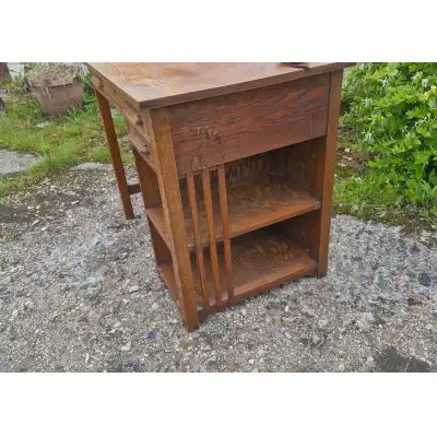 Seltener Eichen-Schreibtisch von Globe Wernicke 