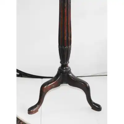 Antiker Mahagoni-Kleiderständer