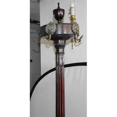 Antiker Mahagoni-Kleiderständer