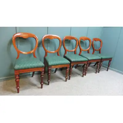 antikes Set von zehn Esszimmerstühlen