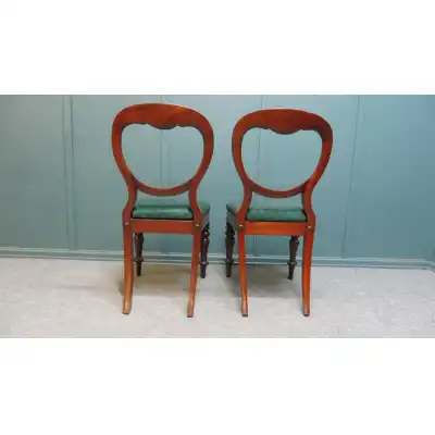 antikes Set von zehn Esszimmerstühlen