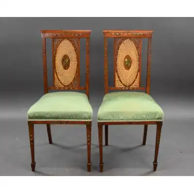 Edwardianisches Paar handbemalter Satinholzstühle