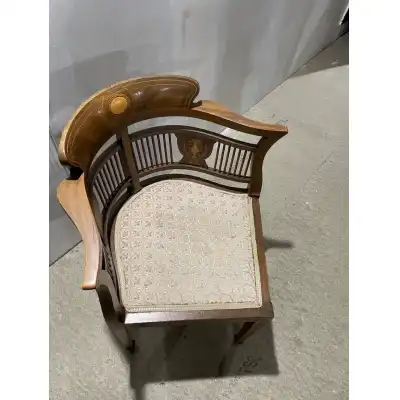 Edwardianischer Mahagoni-Eckstuhl mit Marketerie und Intarsien