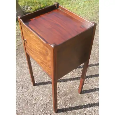 Georgianischer Mahagoni Beistelltisch mit Tablettaufsatz – Antik ca. 1800