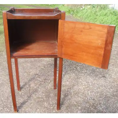 Georgianischer Mahagoni Beistelltisch mit Tablettaufsatz – Antik ca. 1800