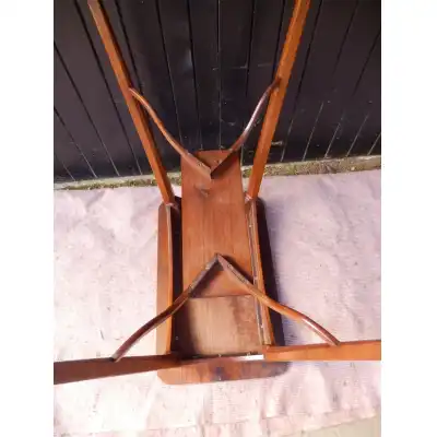 Edwardianischer Beistelltisch aus massivem Walnuss – Antik & Original