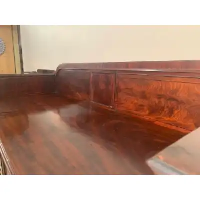 Regency Mahagoni-Landhaus-Sideboard/Schreibtisch mit Schubladen & Schränken – Antik