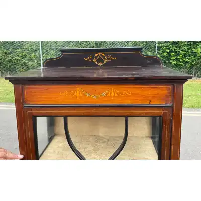 Edwardianische Mahagoni-Vitrine mit Intarsien & Glastür – Antik, ca. 1900