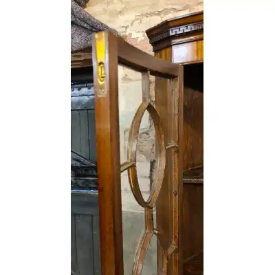 Edwardianische Mahagoni-Eckvitrine mit geschwungener Front & Glastüren – Antik, ca. 1900