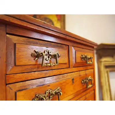 Seltene Arts & Crafts Miniatur-Kommode aus Walnuss – Antik, ca. 1880