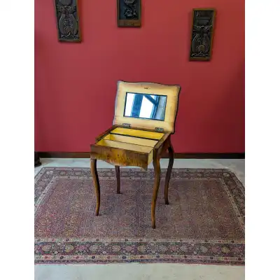 Antiker Französischer Schmink-Frisiertisch aus Walnuss – 19. Jahrhundert 