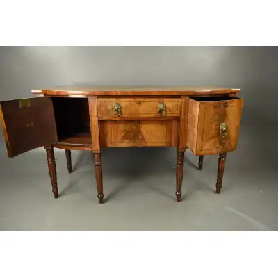 Georgian Mahogany Sideboard – Antikes Meisterwerk aus dem Jahr 1800