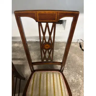 Paar edwardianischer Mahagoni-Schlafzimmerstühle