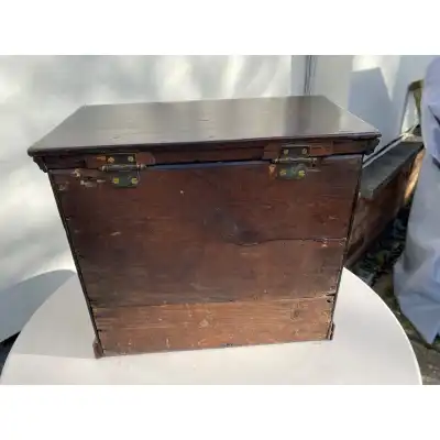 Antike Rotwalnuss Schubladenbox aus dem 18. Jahrhundert