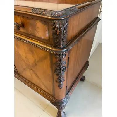 Hochwertiges antikes Sideboard aus Maser-Walnuss von Maple & Co. – ca. 1920